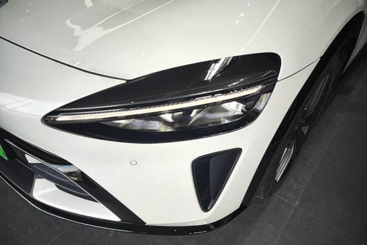 Used Xiaomi Auto YU7 2025 Ultra-Long Range High-Performance All-Wheel-Drive Max Edition Left Front Headlight