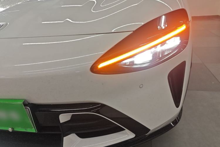 Used Xiaomi Auto YU7 2025 Ultra-Long Range High-Performance All-Wheel-Drive Max Edition Left Front Headlight