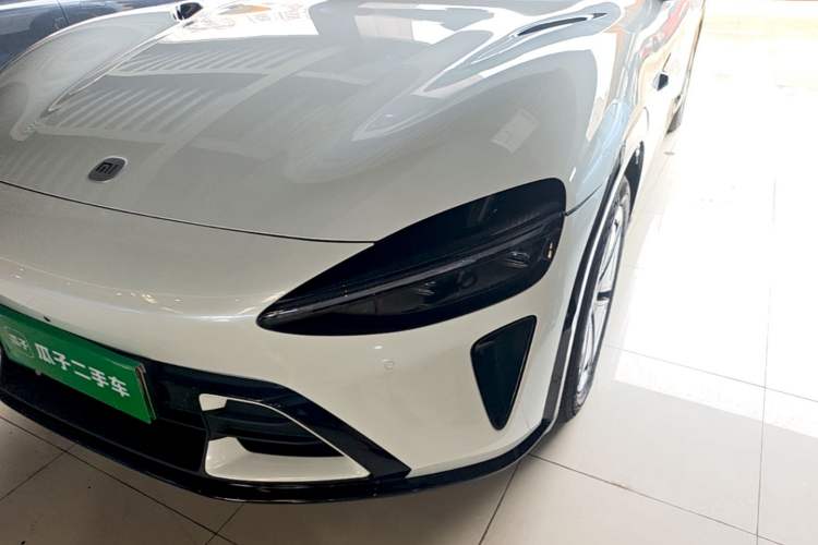 Used Xiaomi Auto YU7 2025 Ultra-Long Range Rear-Wheel Drive Version Left Front Headlight