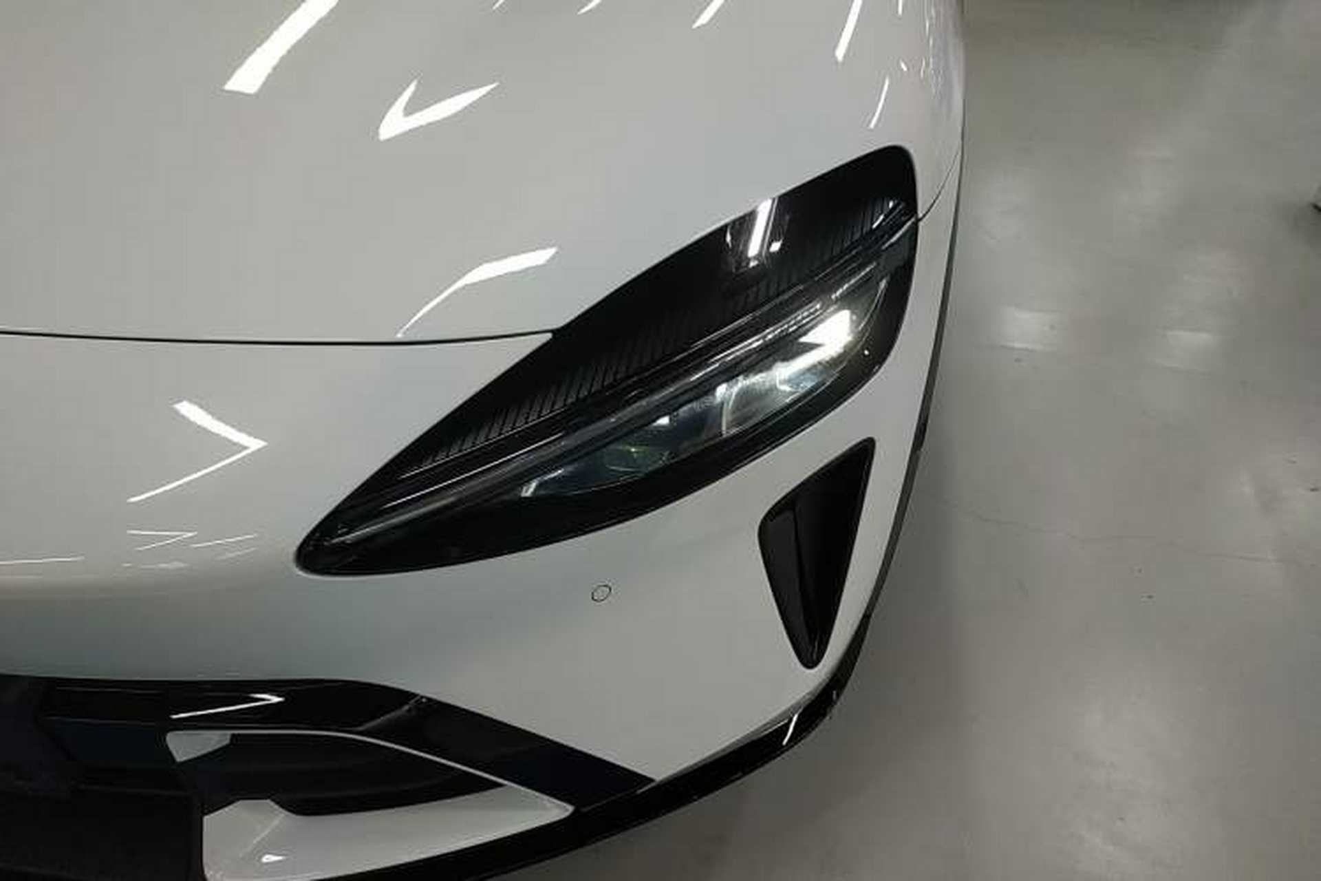 Used Xiaomi Auto YU7 2025 Ultra-Long Range Rear-Wheel Drive Version Left Front Headlight