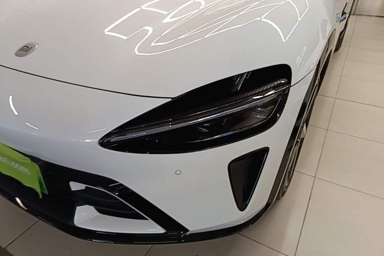 Used Xiaomi Auto YU7 2025 Ultra-Long Range High-Performance All-Wheel-Drive Max Edition Left Front Headlight