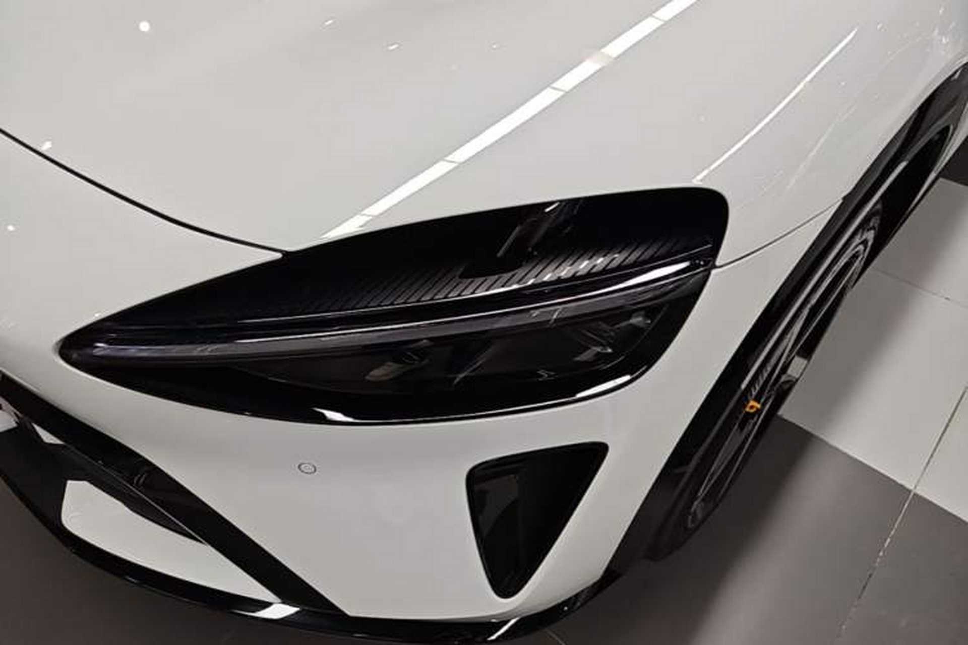 Used Xiaomi Auto YU7 2025 Ultra-Long Range High-Performance All-Wheel-Drive Max Edition Left Front Headlight