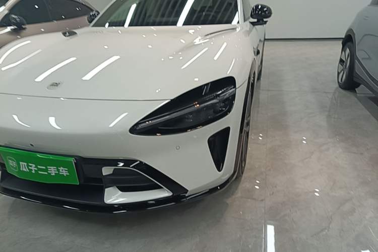 Used Xiaomi Auto YU7 2025 Ultra-Long Range High-Performance All-Wheel-Drive Max Edition Left Front Headlight