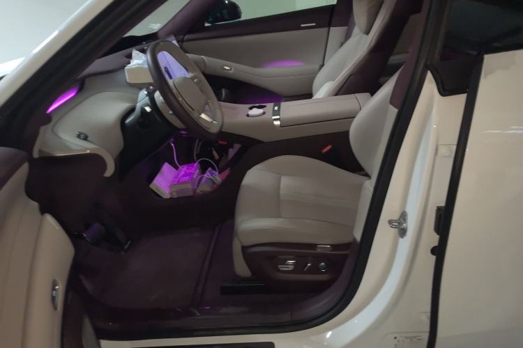 Used Xiaomi Auto YU7 2025 Ultra-Long Range High-Performance All-Wheel-Drive Max Edition Left Front Seat