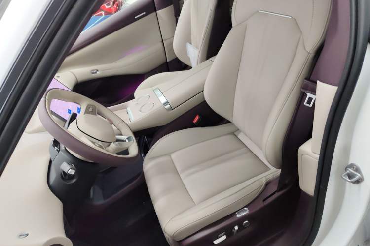 Used Xiaomi Auto YU7 2025 Ultra-Long Range All-Wheel Drive Pro Version Left Front Seat