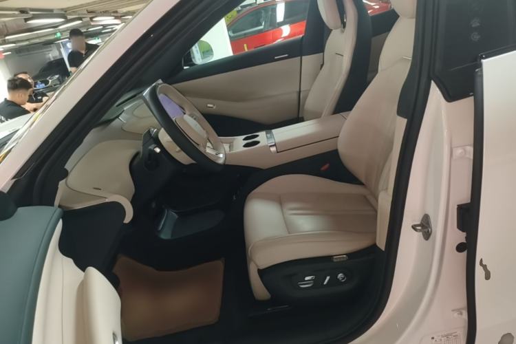 Used Xiaomi Auto YU7 2025 Ultra-Long Range High-Performance All-Wheel-Drive Max Edition Left Front Seat