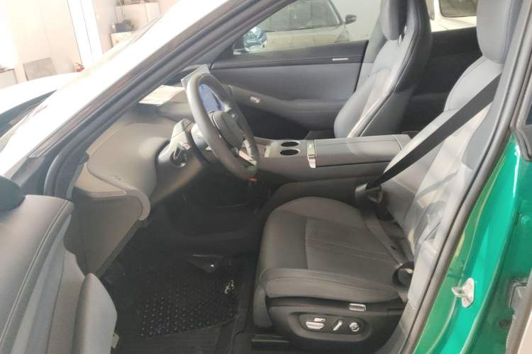 Used Xiaomi Auto YU7 2025 Ultra-Long Range Rear-Wheel Drive Version Left Front Seat