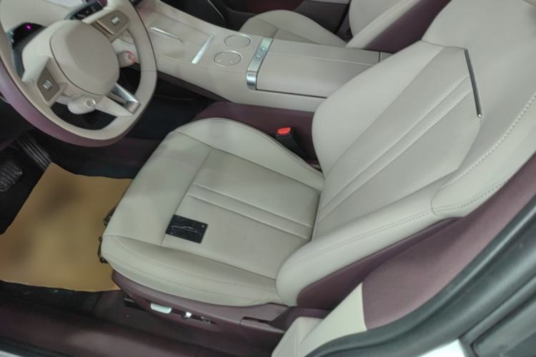Used Xiaomi Auto YU7 2025 Ultra-Long Range Rear-Wheel Drive Version Left Front Seat
