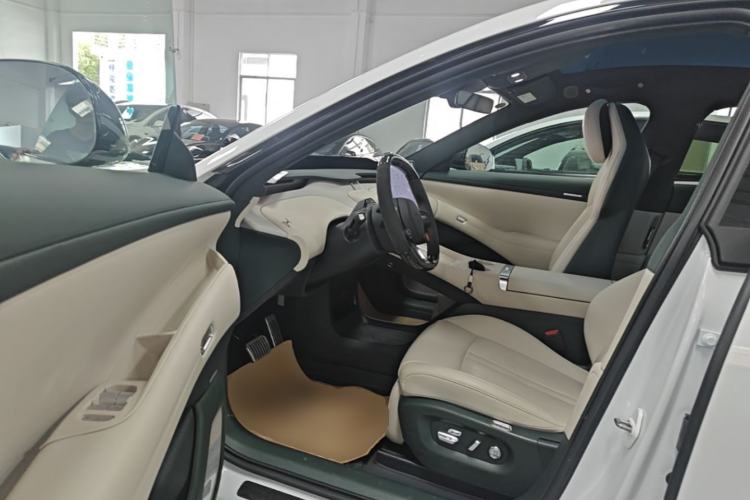 Used Xiaomi Auto YU7 2025 Ultra-Long Range High-Performance All-Wheel-Drive Max Edition Left Front Seat