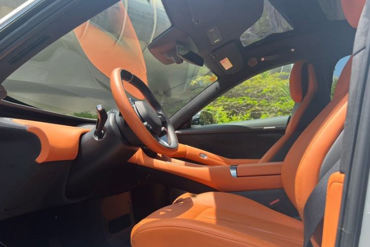 Used Xiaomi Auto YU7 2025 Ultra-Long Range High-Performance All-Wheel-Drive Max Edition Left Front Seat