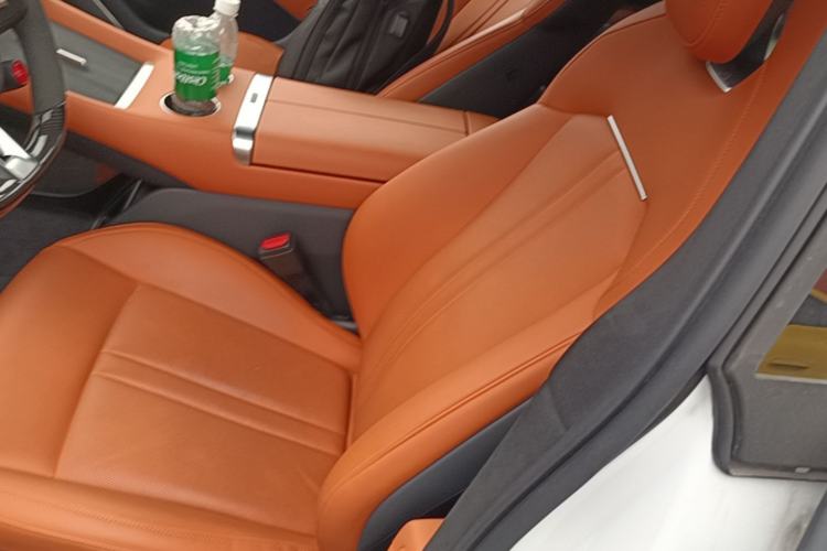 Used Xiaomi Auto YU7 2025 Ultra-Long Range High-Performance All-Wheel-Drive Max Edition Left Front Seat