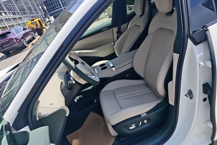 Used Xiaomi Auto YU7 2025 Ultra-Long Range High-Performance All-Wheel-Drive Max Edition Left Front Seat