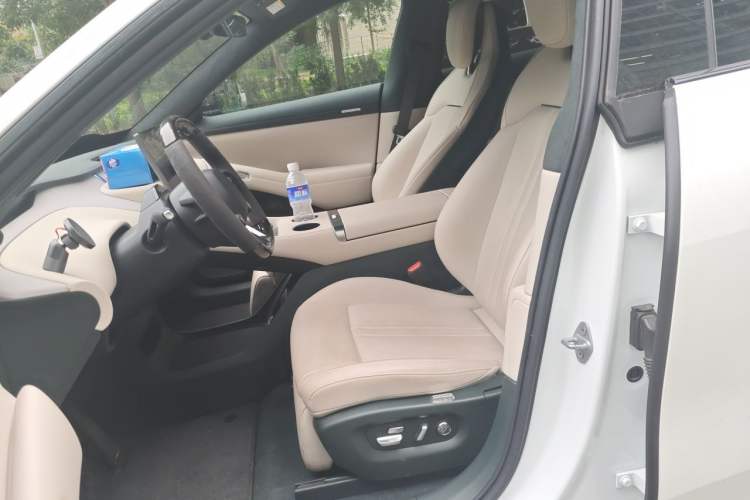 Used Xiaomi Auto YU7 2025 Ultra-Long Range High-Performance All-Wheel-Drive Max Edition Left Front Seat