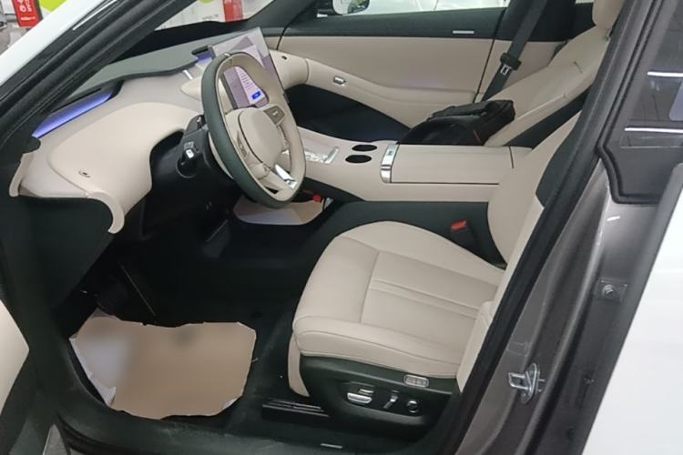 Used Xiaomi Auto YU7 2025 Ultra-Long Range Rear-Wheel Drive Version Left Front Seat