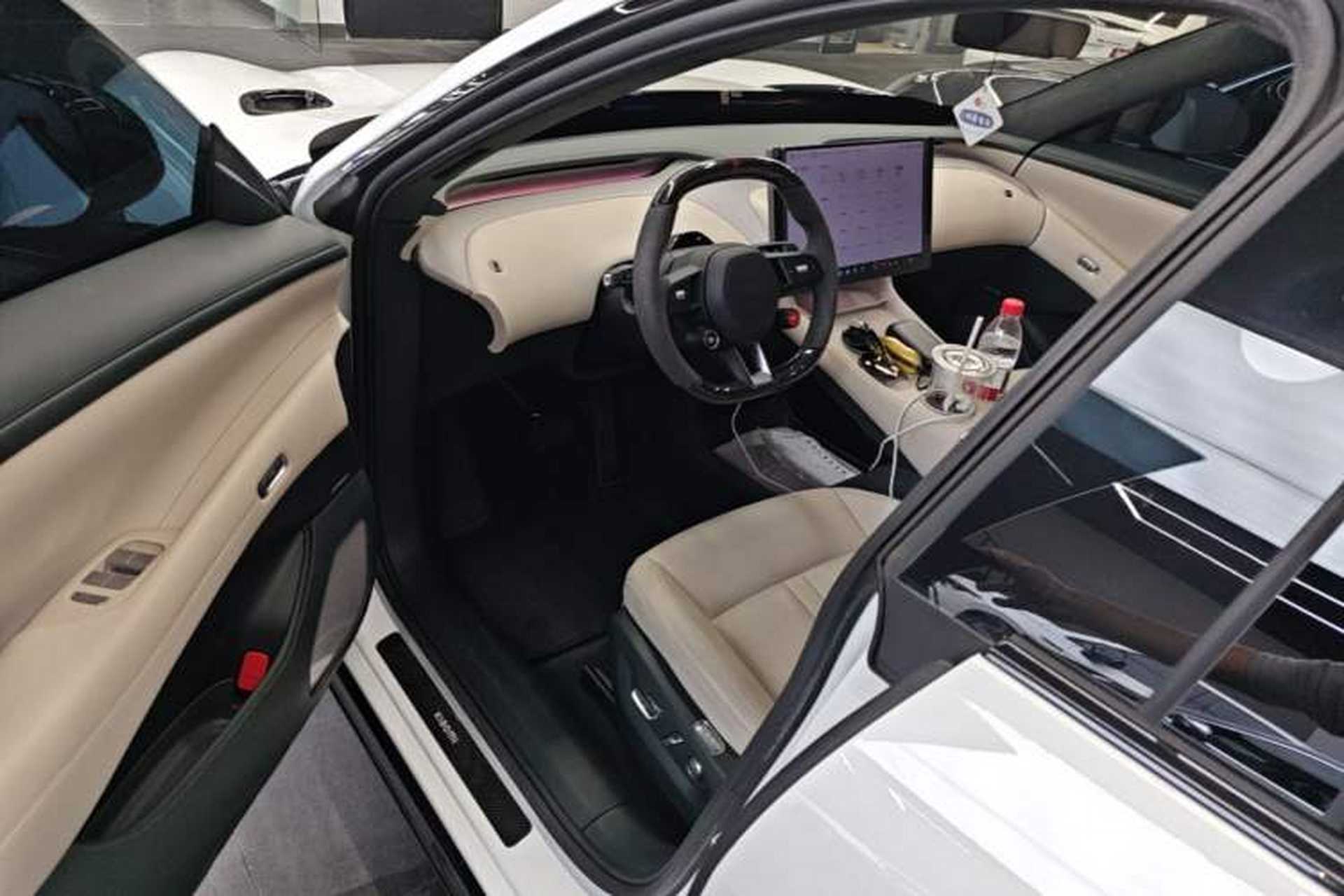 Used Xiaomi Auto YU7 2025 Ultra-Long Range High-Performance All-Wheel-Drive Max Edition Left Front Seat