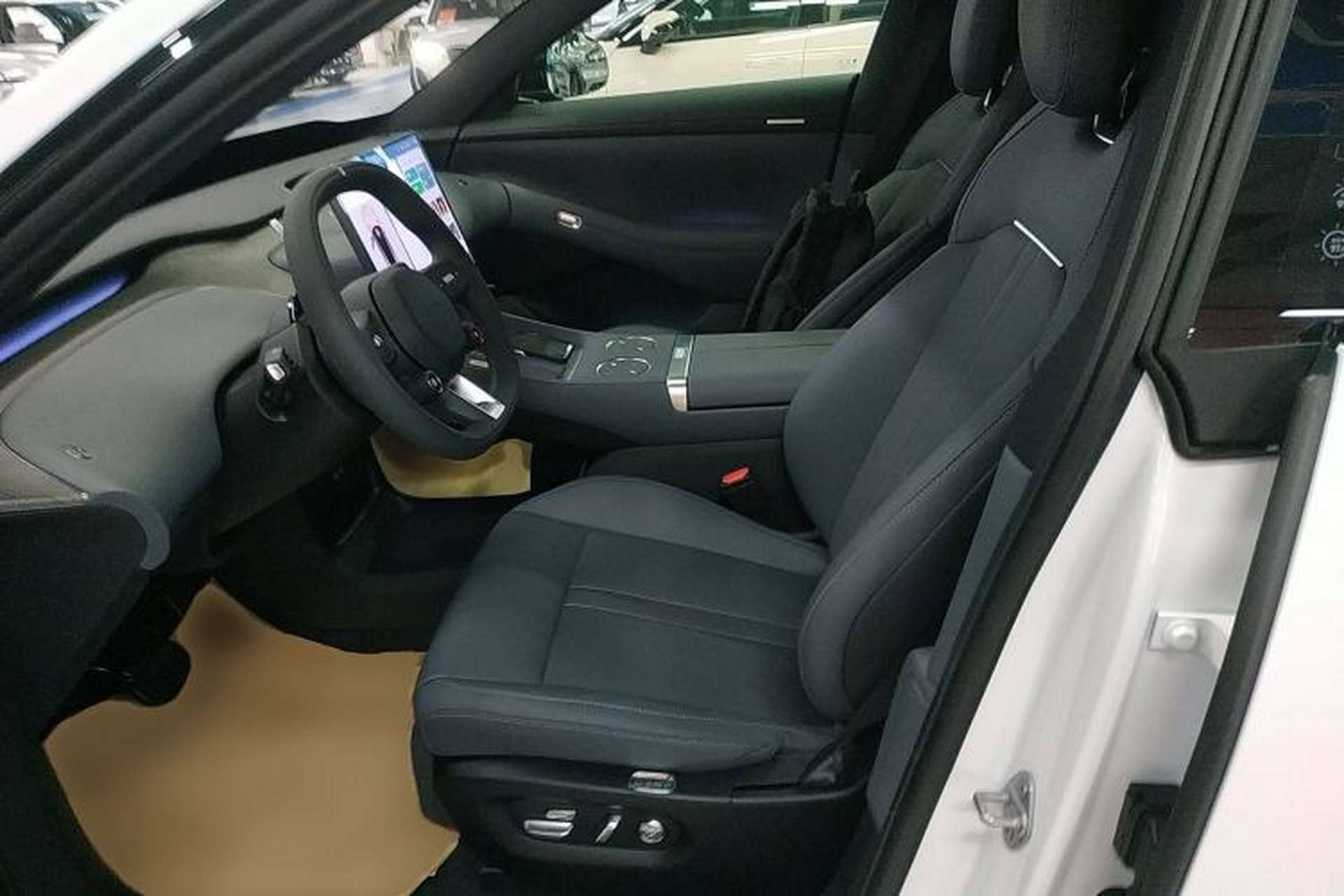 Used Xiaomi Auto YU7 2025 Ultra-Long Range Rear-Wheel Drive Version Left Front Seat