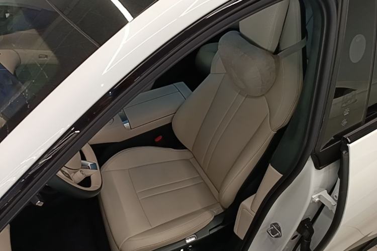 Used Xiaomi Auto YU7 2025 Ultra-Long Range High-Performance All-Wheel-Drive Max Edition Left Front Seat