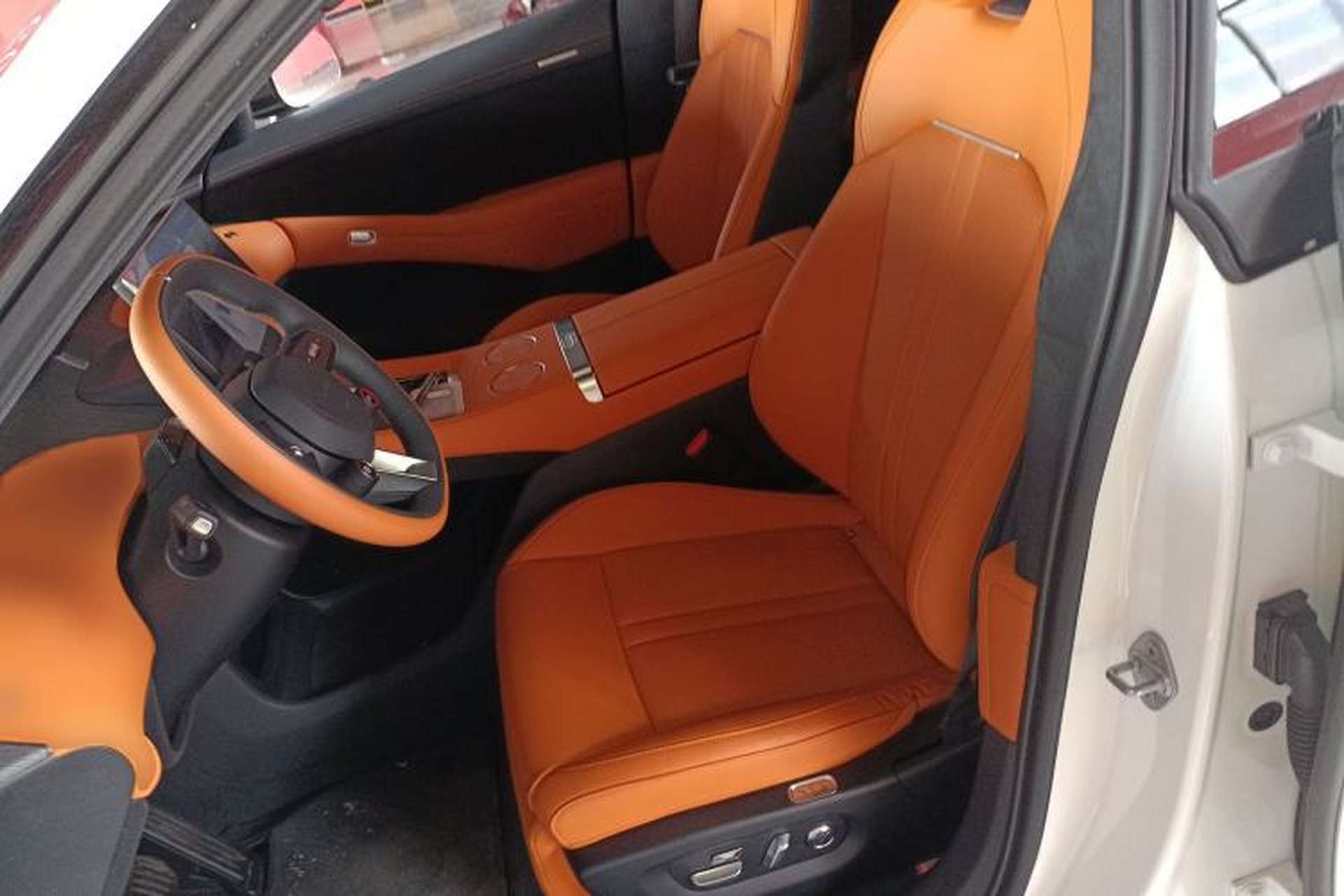 Used Xiaomi Auto YU7 2025 Ultra-Long Range High-Performance All-Wheel-Drive Max Edition Left Front Seat