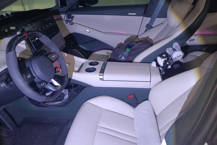 Used Xiaomi Auto YU7 2025 Ultra-Long Range High-Performance All-Wheel-Drive Max Edition Left Front Seat