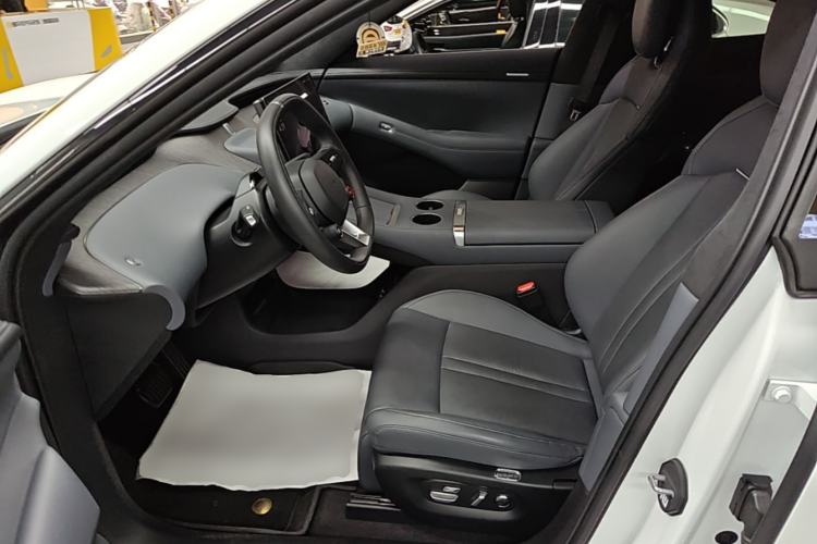 Used Xiaomi Auto YU7 2025 Ultra-Long Range High-Performance All-Wheel-Drive Max Edition Left Front Seat