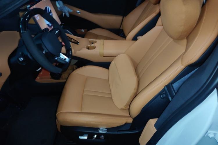 Used Xiaomi Auto YU7 2025 Ultra-Long Range High-Performance All-Wheel-Drive Max Edition Left Front Seat