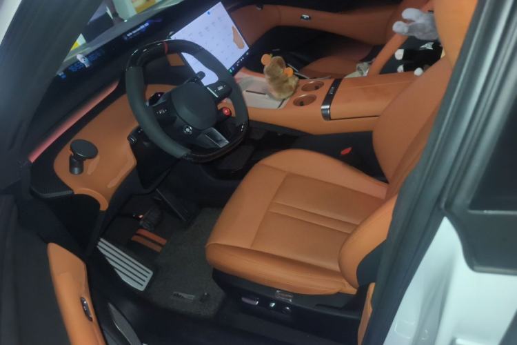 Used Xiaomi Auto YU7 2025 Ultra-Long Range High-Performance All-Wheel-Drive Max Edition Left Front Seat