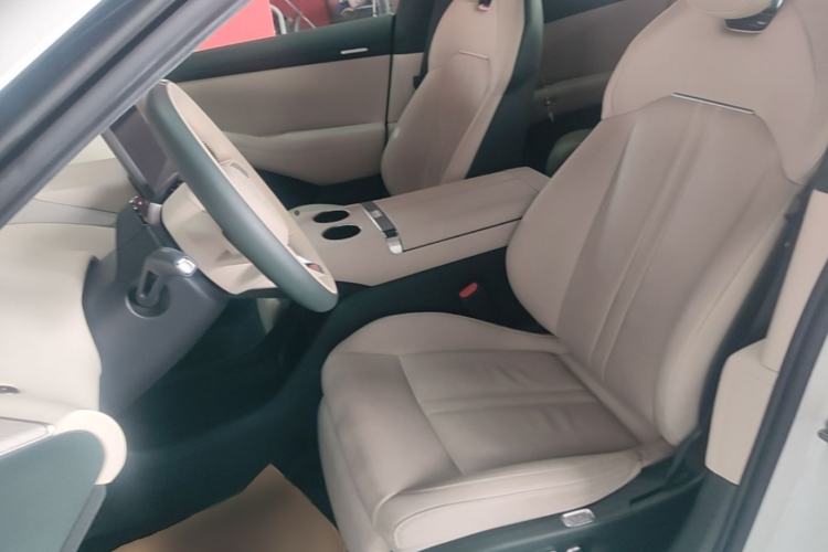 Used Xiaomi Auto YU7 2025 Ultra-Long Range High-Performance All-Wheel-Drive Max Edition Left Front Seat