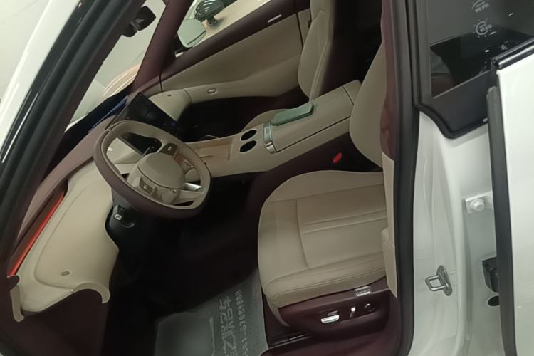 Used Xiaomi Auto YU7 2025 Ultra-Long Range High-Performance All-Wheel-Drive Max Edition Left Front Seat