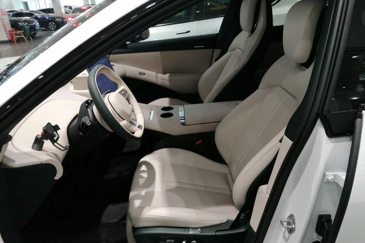 Used Xiaomi Auto YU7 2025 Ultra-Long Range Rear-Wheel Drive Version Left Front Seat