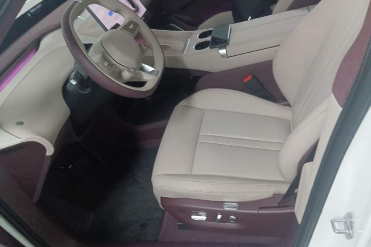 Used Xiaomi Auto YU7 2025 Ultra-Long Range High-Performance All-Wheel-Drive Max Edition Left Front Seat