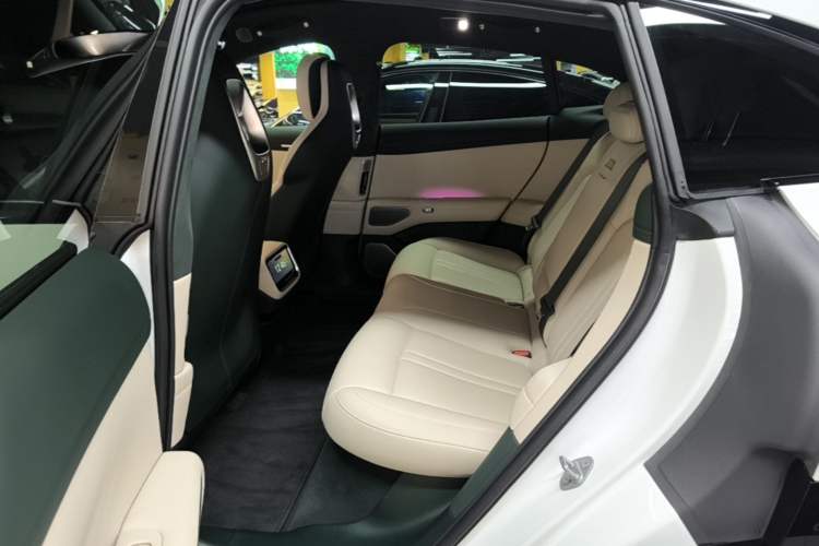 Used Xiaomi Auto YU7 2025 Ultra-Long Range High-Performance All-Wheel-Drive Max Edition Left Rear Seat