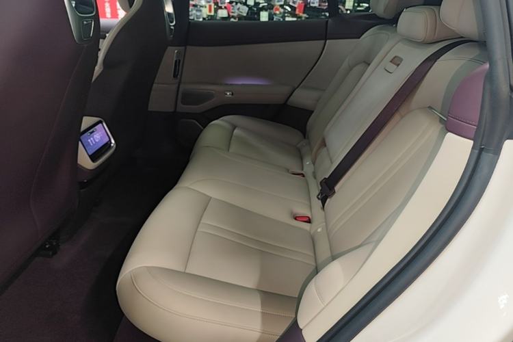 Used Xiaomi Auto YU7 2025 Ultra-Long Range All-Wheel Drive Pro Version Left Rear Seat