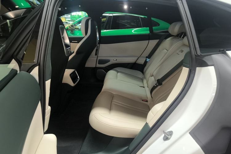 Used Xiaomi Auto YU7 2025 Ultra-Long Range High-Performance All-Wheel-Drive Max Edition Left Rear Seat
