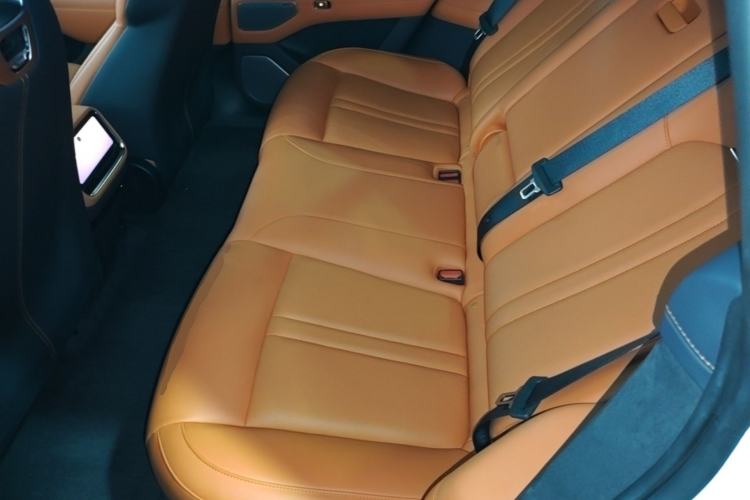 Used Xiaomi Auto YU7 2025 Ultra-Long Range High-Performance All-Wheel-Drive Max Edition Left Rear Seat