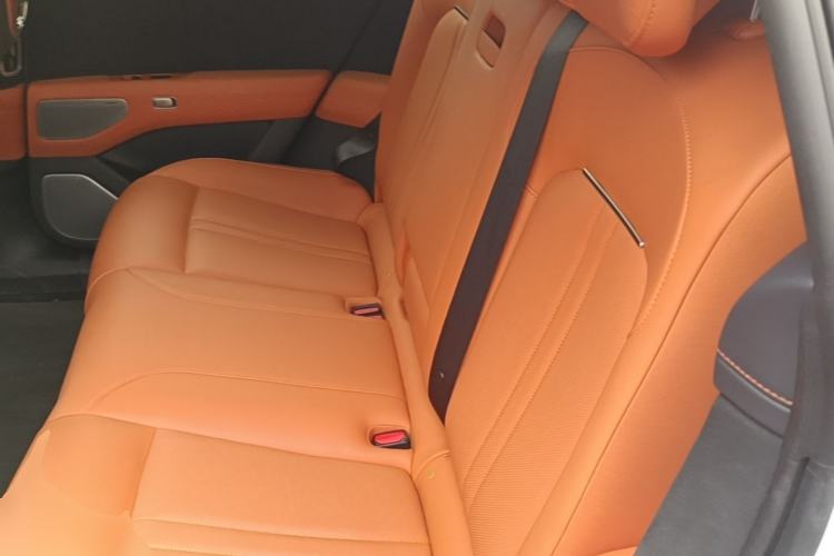 Used Xiaomi Auto YU7 2025 Ultra-Long Range High-Performance All-Wheel-Drive Max Edition Left Rear Seat
