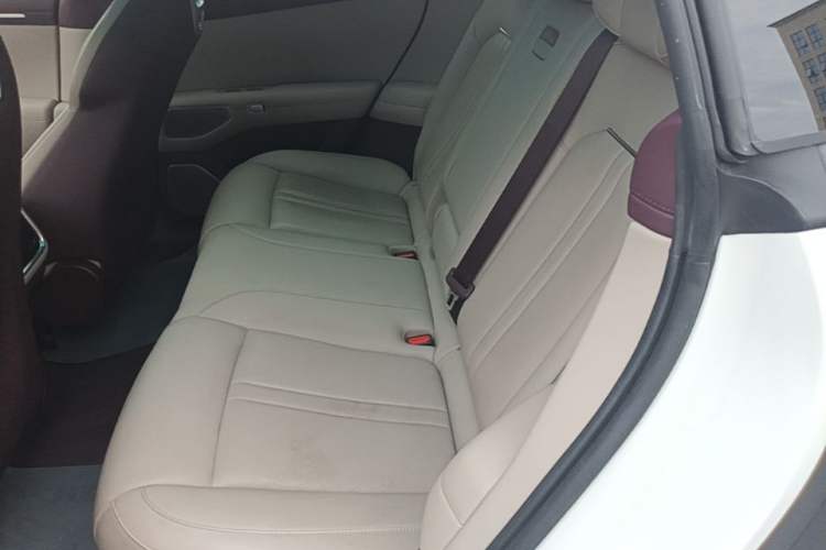 Used Xiaomi Auto YU7 2025 Ultra-Long Range High-Performance All-Wheel-Drive Max Edition Left Rear Seat