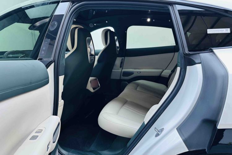 Used Xiaomi Auto YU7 2025 Ultra-Long Range High-Performance All-Wheel-Drive Max Edition Left Rear Seat