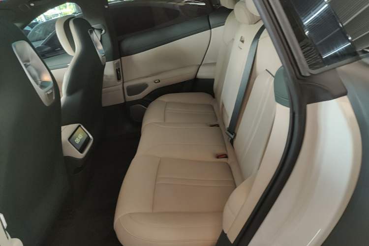 Used Xiaomi Auto YU7 2025 Ultra-Long Range High-Performance All-Wheel-Drive Max Edition Left Rear Seat