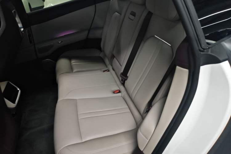 Used Xiaomi Auto YU7 2025 Ultra-Long Range High-Performance All-Wheel-Drive Max Edition Left Rear Seat