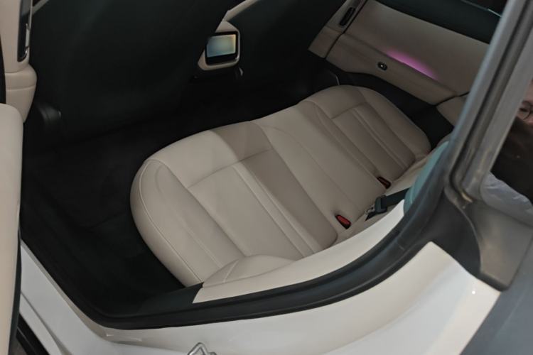 Used Xiaomi Auto YU7 2025 Ultra-Long Range All-Wheel Drive Pro Version Left Rear Seat