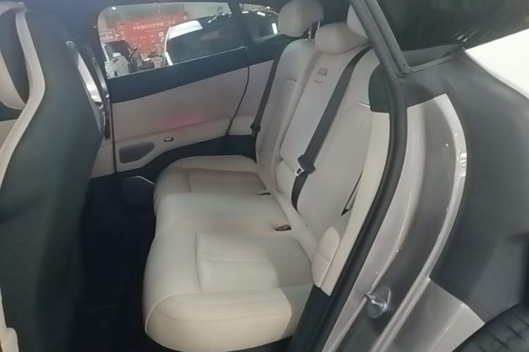 Used Xiaomi Auto YU7 2025 Ultra-Long Range Rear-Wheel Drive Version Left Rear Seat