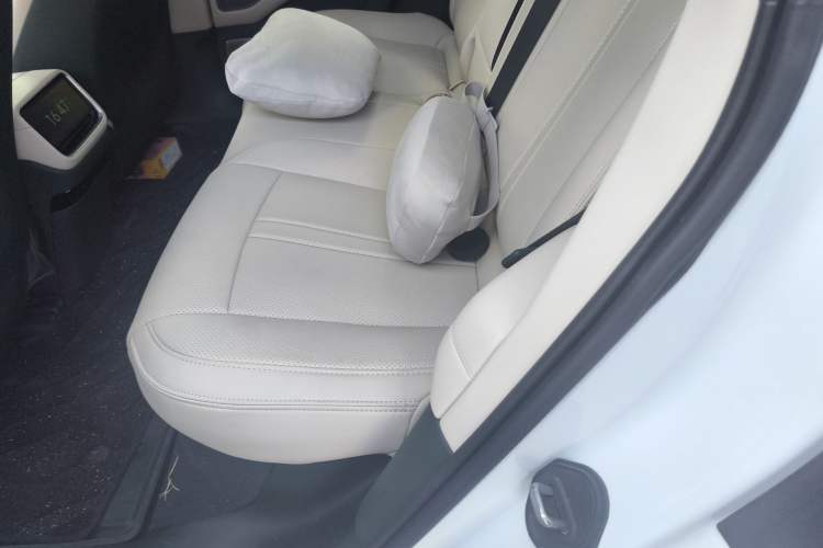 Used Xiaomi Auto YU7 2025 Ultra-Long Range Rear-Wheel Drive Version Left Rear Seat