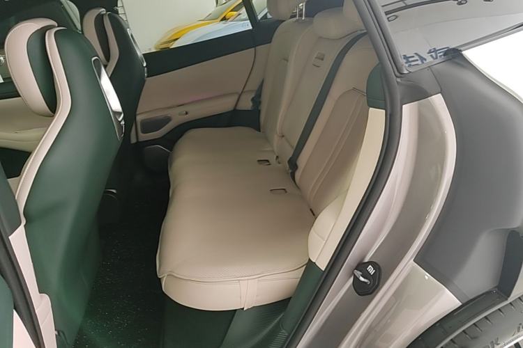 Used Xiaomi Auto YU7 2025 Ultra-Long Range Rear-Wheel Drive Version Left Rear Seat