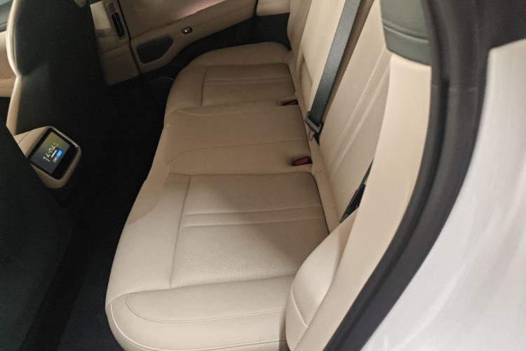 Used Xiaomi Auto YU7 2025 Ultra-Long Range High-Performance All-Wheel-Drive Max Edition Left Rear Seat