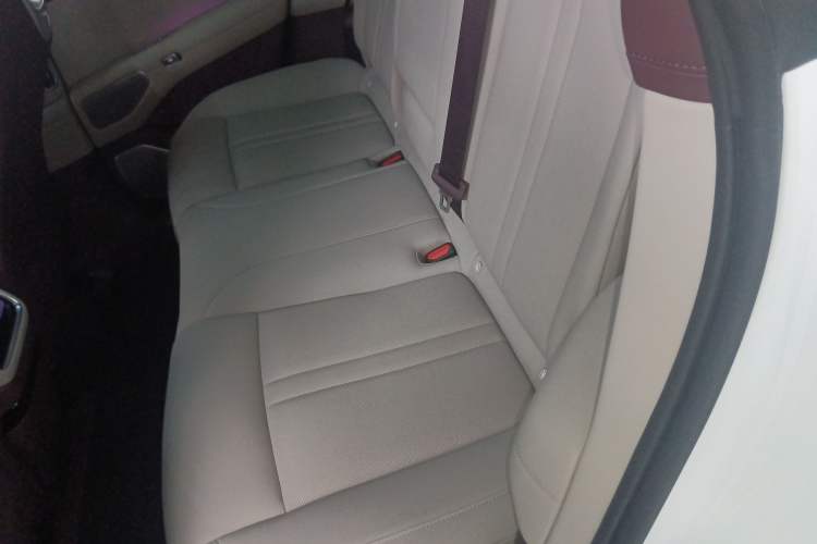 Used Xiaomi Auto YU7 2025 Ultra-Long Range High-Performance All-Wheel-Drive Max Edition Left Rear Seat