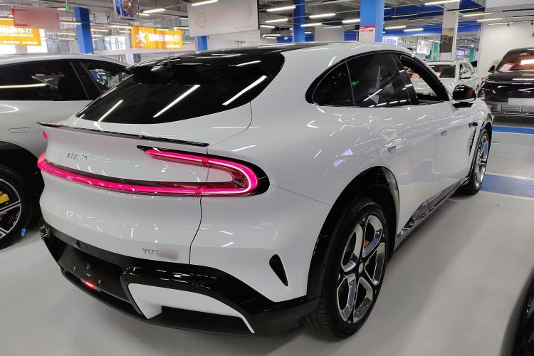 Used Xiaomi Auto YU7 2025 Ultra-Long Range High-Performance All-Wheel-Drive Max Edition Rear Right 45 Deg
