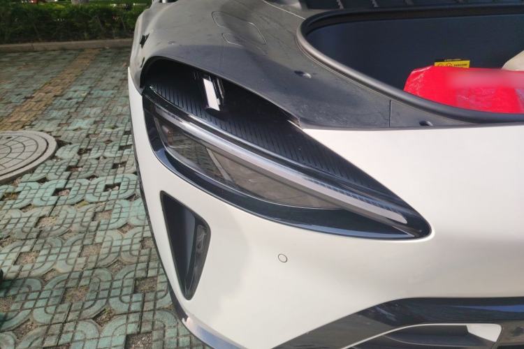 Used Xiaomi Auto YU7 2025 Ultra-Long Range High-Performance All-Wheel-Drive Max Edition Right Front Headlight