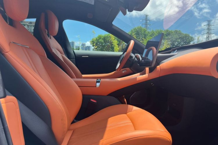 Used Xiaomi Auto YU7 2025 Ultra-Long Range High-Performance All-Wheel-Drive Max Edition Right Front Seat