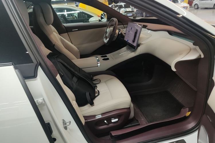Used Xiaomi Auto YU7 2025 Ultra-Long Range High-Performance All-Wheel-Drive Max Edition Right Front Seat