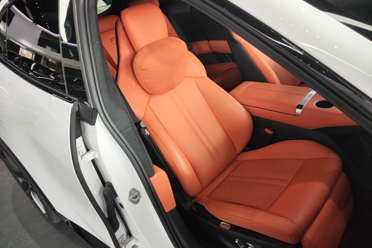 Used Xiaomi Auto YU7 2025 Ultra-Long Range High-Performance All-Wheel-Drive Max Edition Right Front Seat